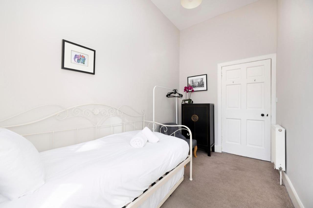 Joivy Contemporary Flat In The New Town Apartment Edinburgh Exterior photo